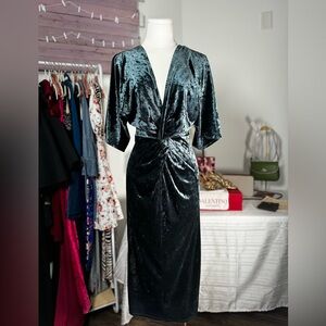 SZ S Zara | MIDI Dark Green Velour Deep V Dress w/ Key Hole Back